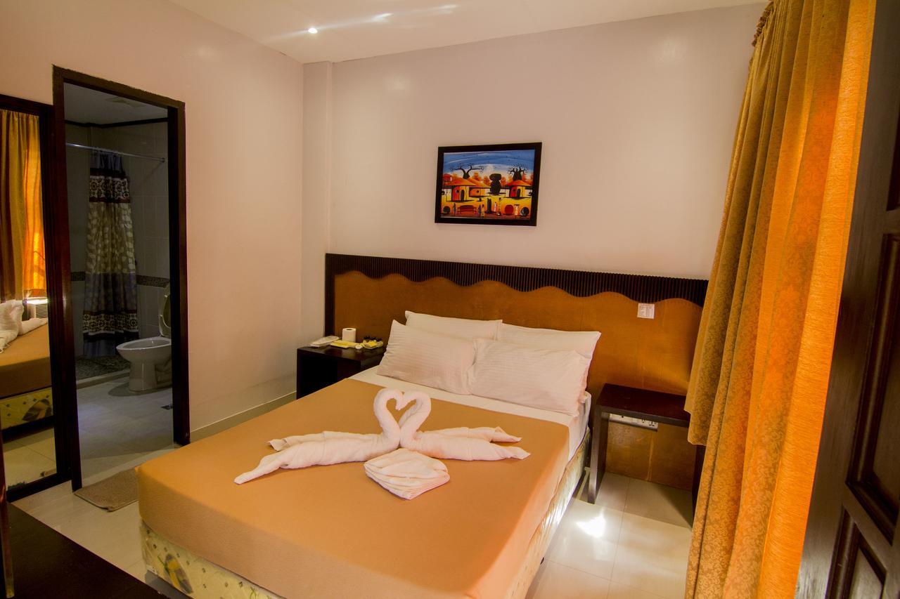 G'S Grand Resort And Convention Center Panglao Esterno foto