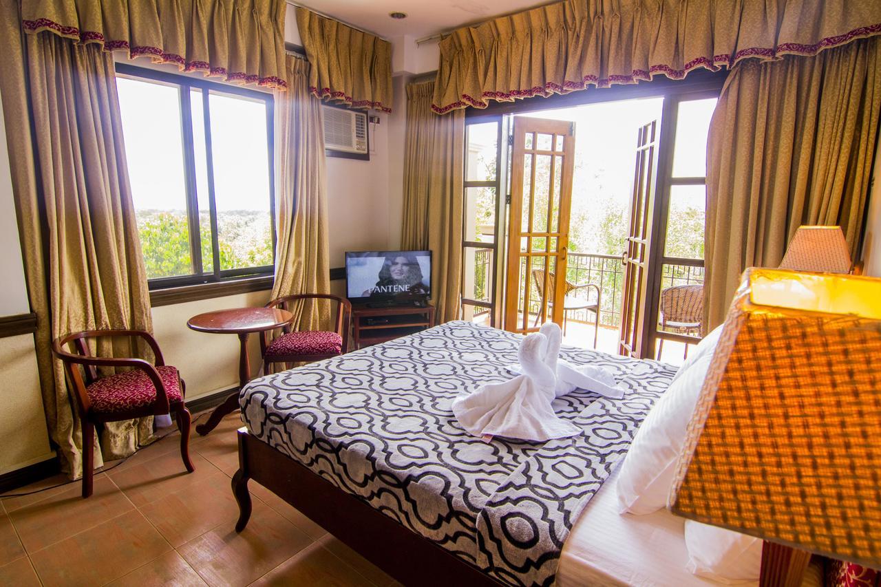 G'S Grand Resort And Convention Center Panglao Esterno foto
