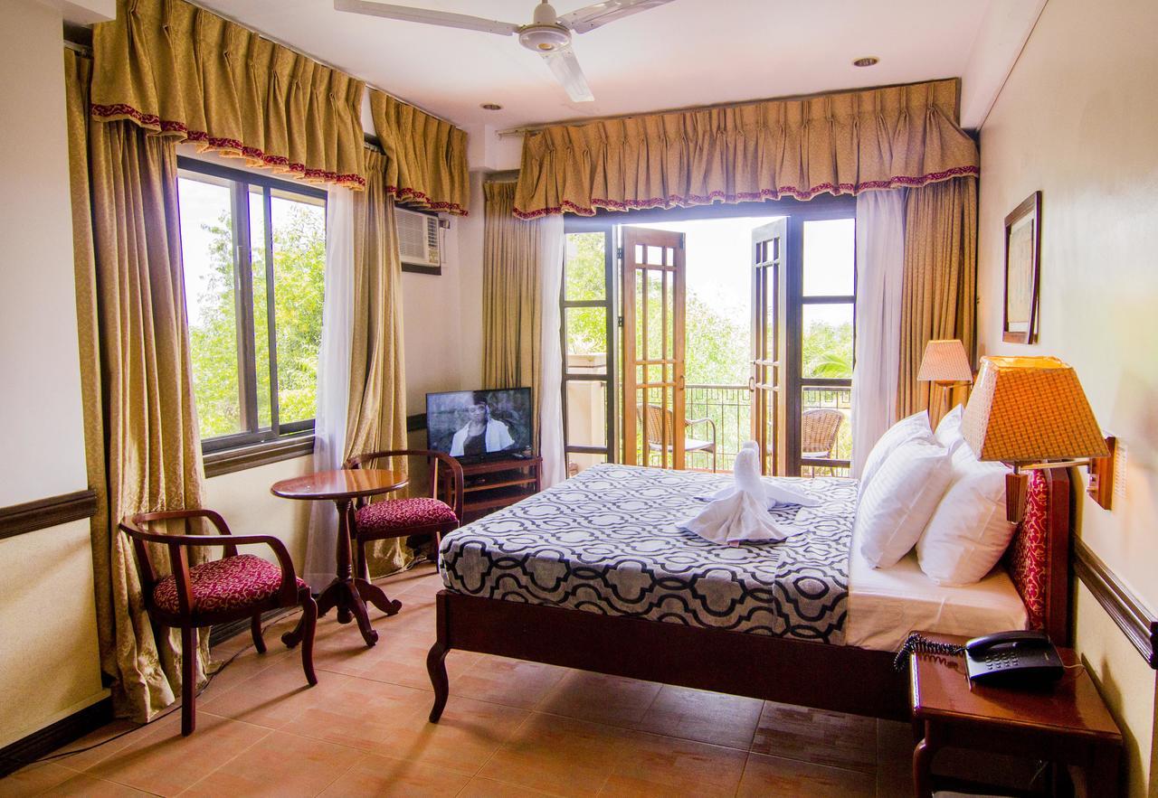 G'S Grand Resort And Convention Center Panglao Esterno foto