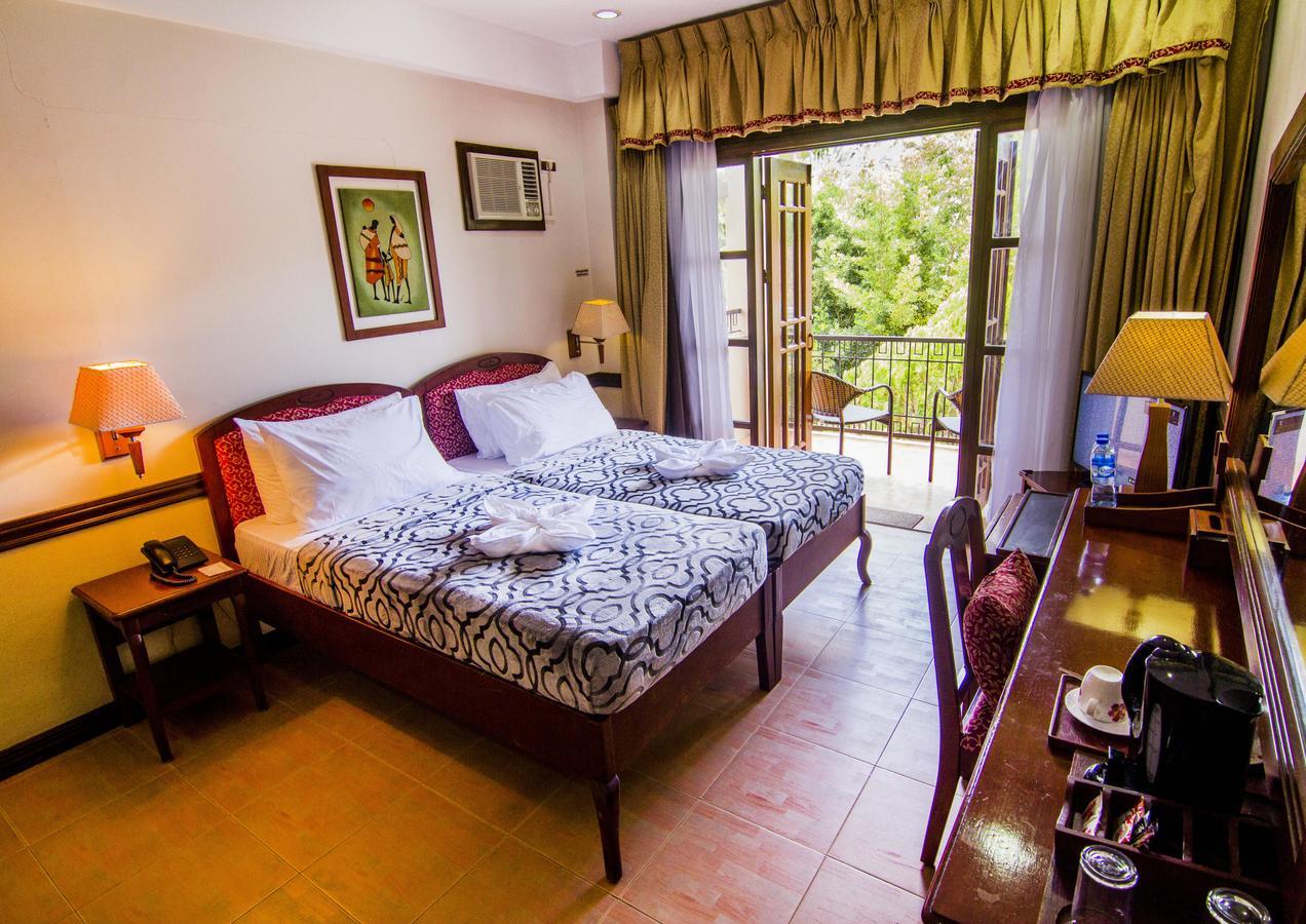 G'S Grand Resort And Convention Center Panglao Esterno foto