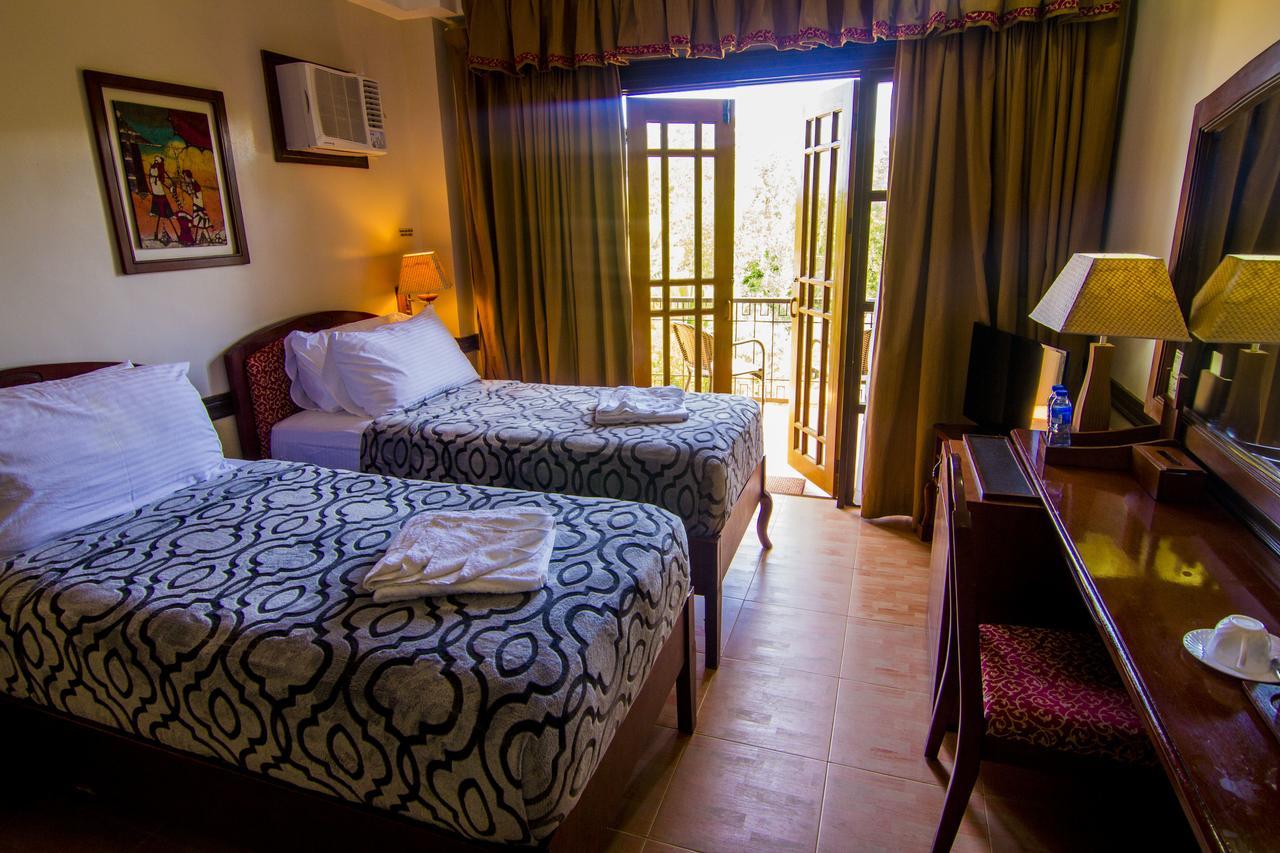 G'S Grand Resort And Convention Center Panglao Esterno foto
