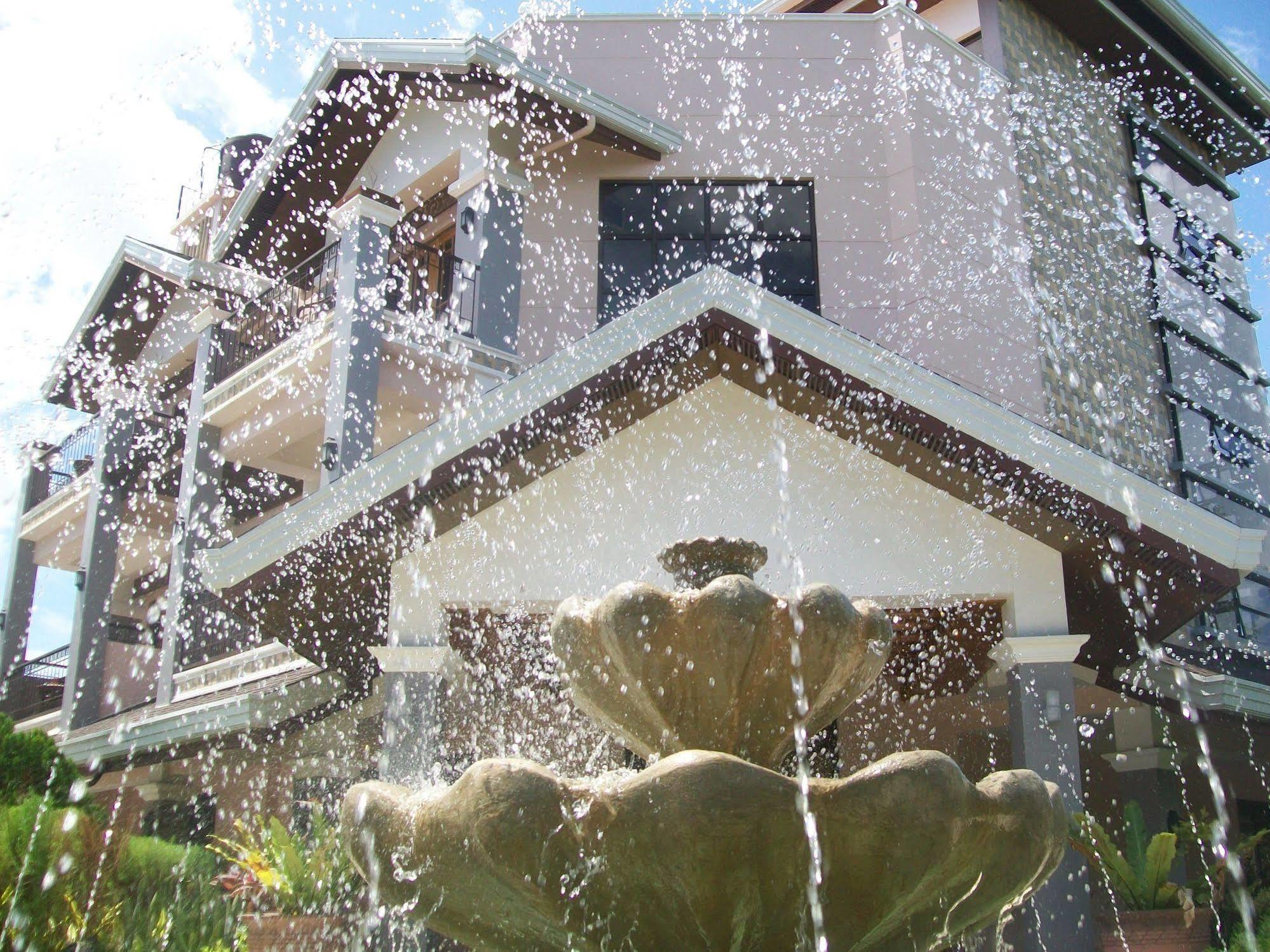G'S Grand Resort And Convention Center Panglao Esterno foto